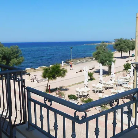 Con Vista Mare 106 *