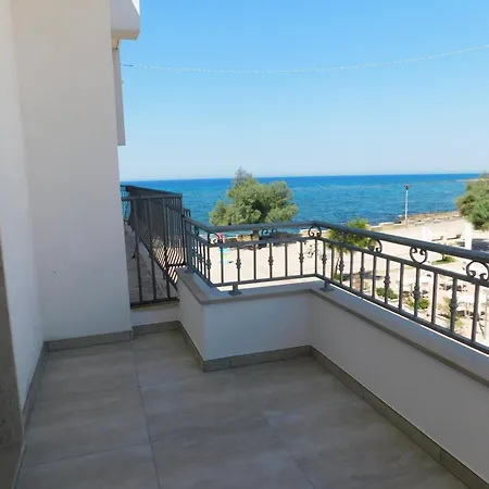 Con Vista Mare 106 Apartamento Torre San Giovanni